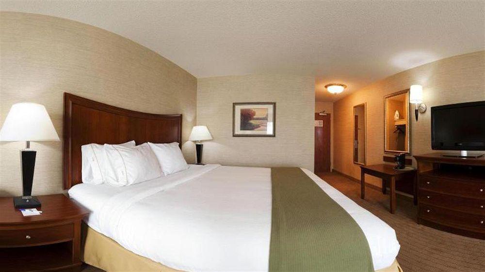 Holiday Inn Express Hotel & Suites Urbana-Champaign-U Of I Area By Ihg Extérieur photo