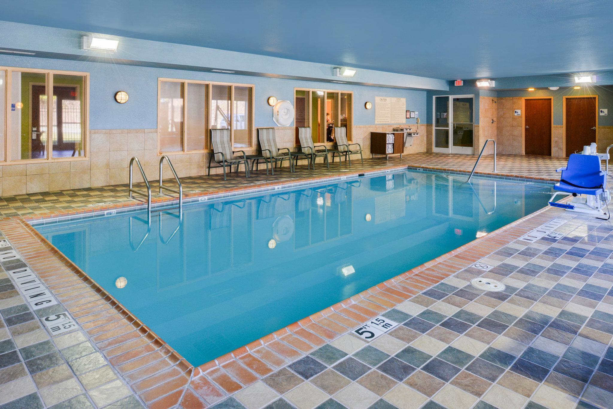 Holiday Inn Express Hotel & Suites Urbana-Champaign-U Of I Area By Ihg Extérieur photo