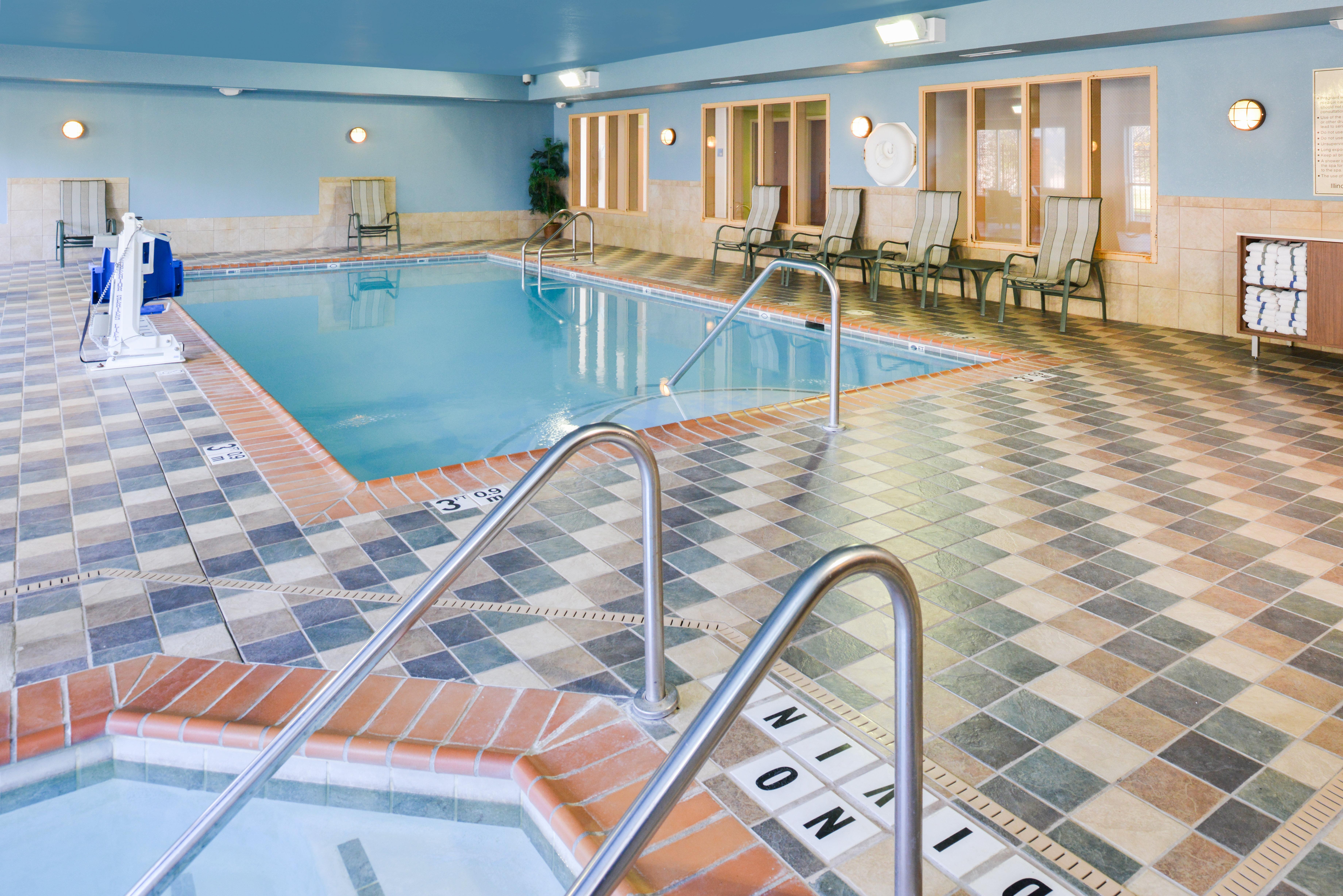 Holiday Inn Express Hotel & Suites Urbana-Champaign-U Of I Area By Ihg Extérieur photo