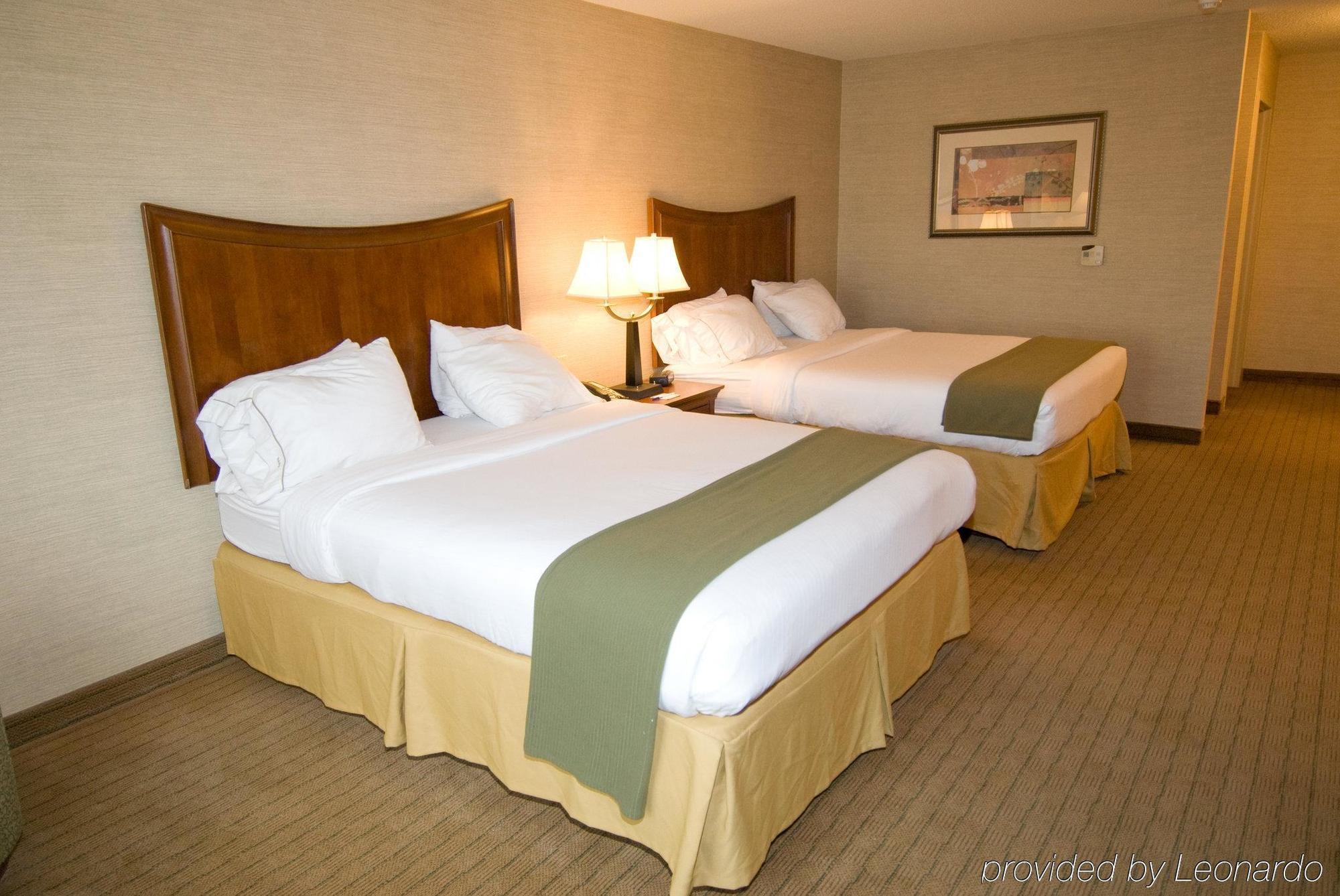 Holiday Inn Express Hotel & Suites Urbana-Champaign-U Of I Area By Ihg Extérieur photo