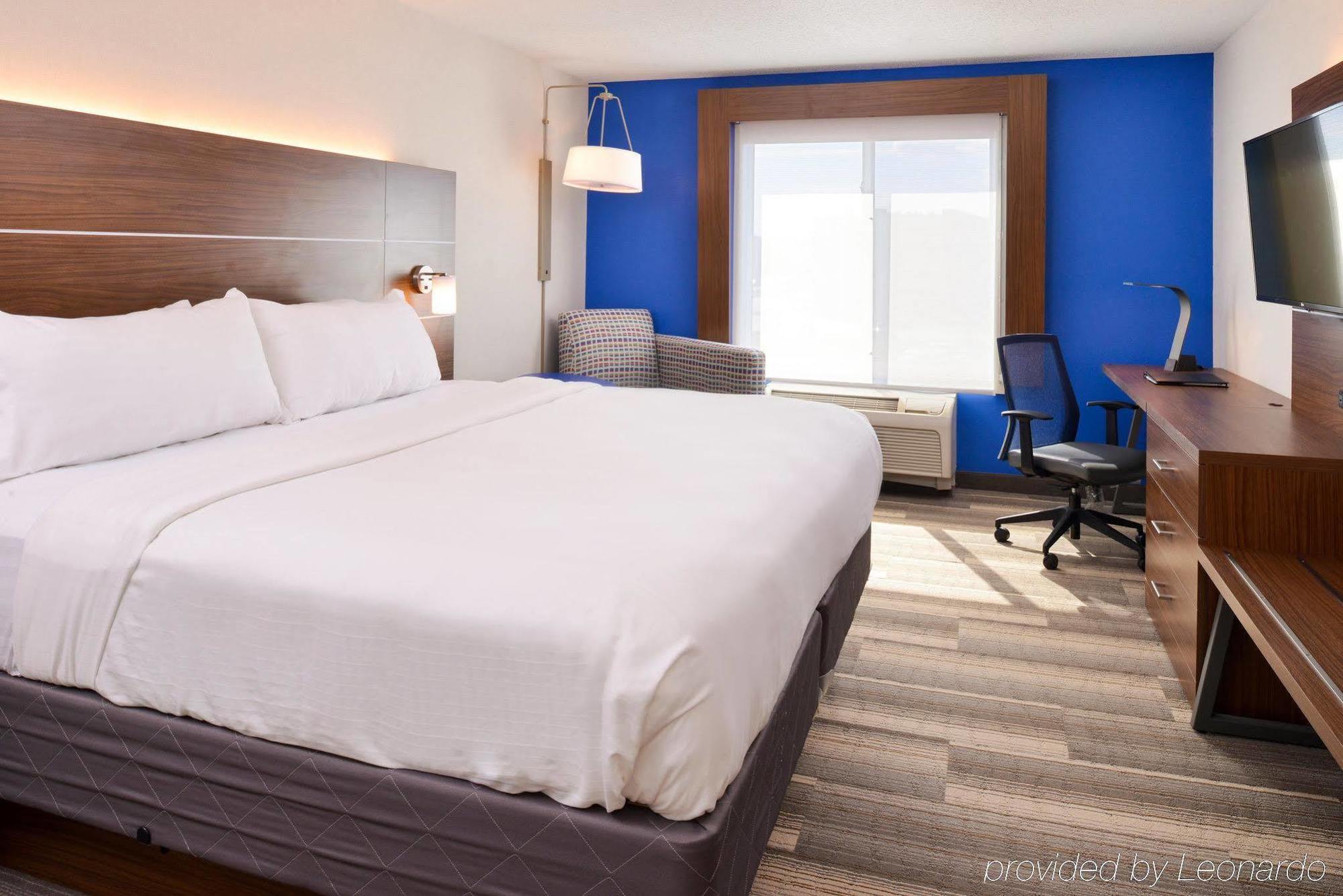 Holiday Inn Express Hotel & Suites Urbana-Champaign-U Of I Area By Ihg Extérieur photo