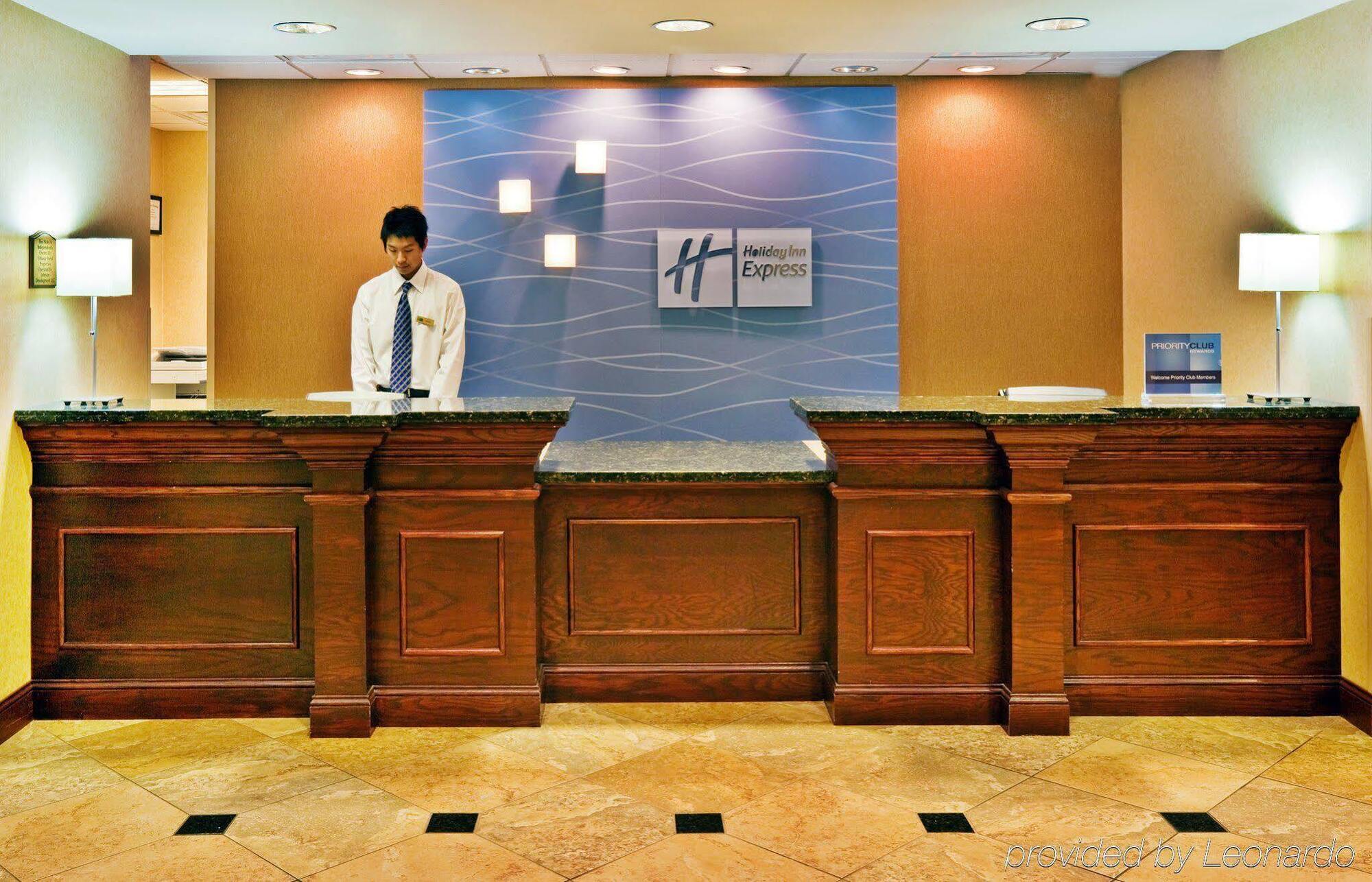 Holiday Inn Express Hotel & Suites Urbana-Champaign-U Of I Area By Ihg Extérieur photo