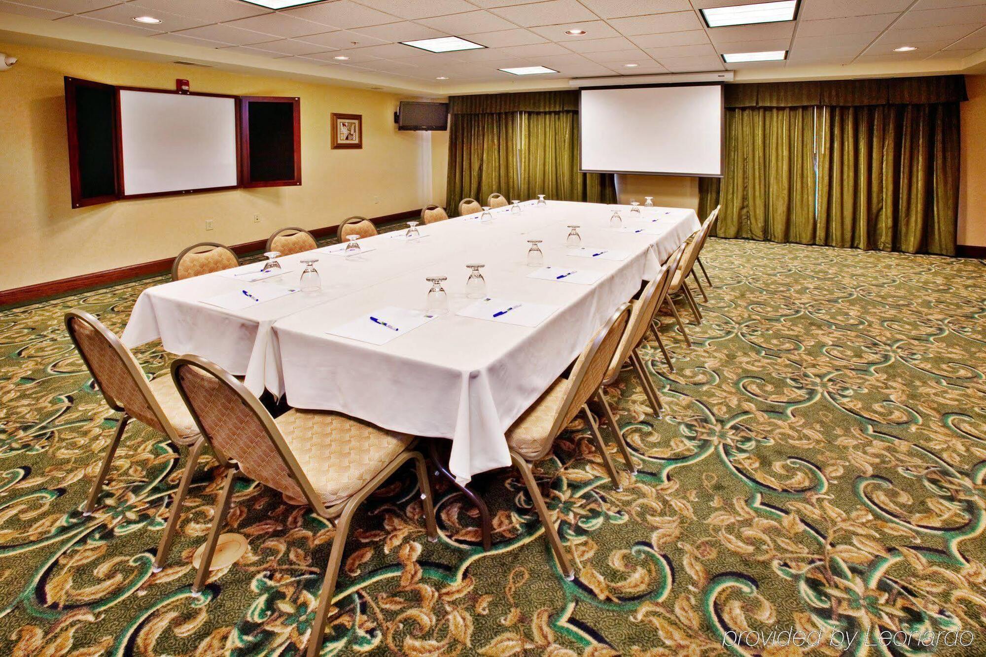 Holiday Inn Express Hotel & Suites Urbana-Champaign-U Of I Area By Ihg Extérieur photo