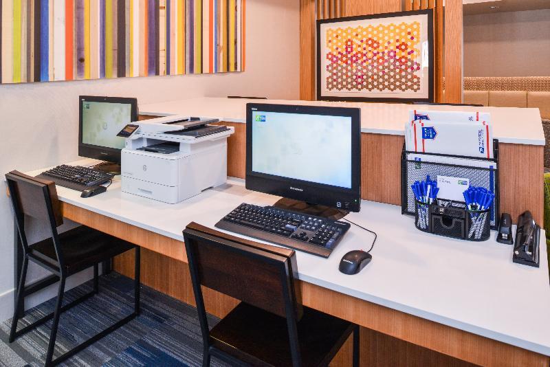 Holiday Inn Express Hotel & Suites Urbana-Champaign-U Of I Area By Ihg Extérieur photo